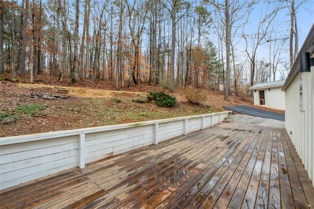 129 Blacks Mill Valley, Dawsonville, GA 30534