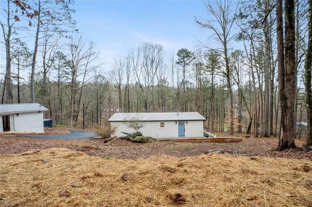 129 Blacks Mill Valley, Dawsonville, GA 30534