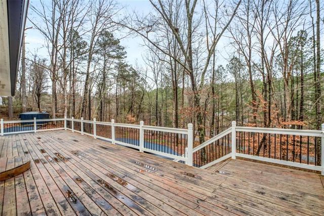 129 Blacks Mill Valley, Dawsonville, GA 30534