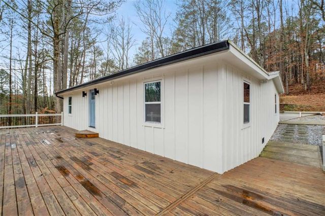 129 Blacks Mill Valley, Dawsonville, GA 30534