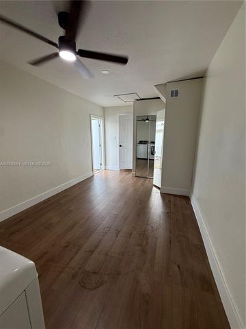 7525 Garfield St, Hollywood, FL 33024