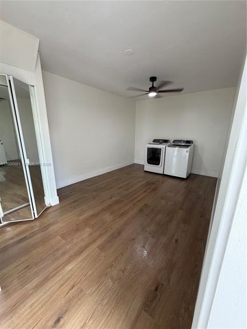 7525 Garfield St, Hollywood, FL 33024