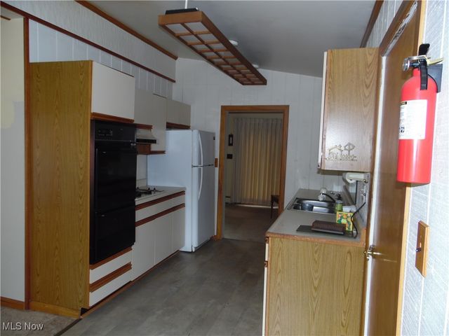 1615 Browns Road, Marietta, OH 45750