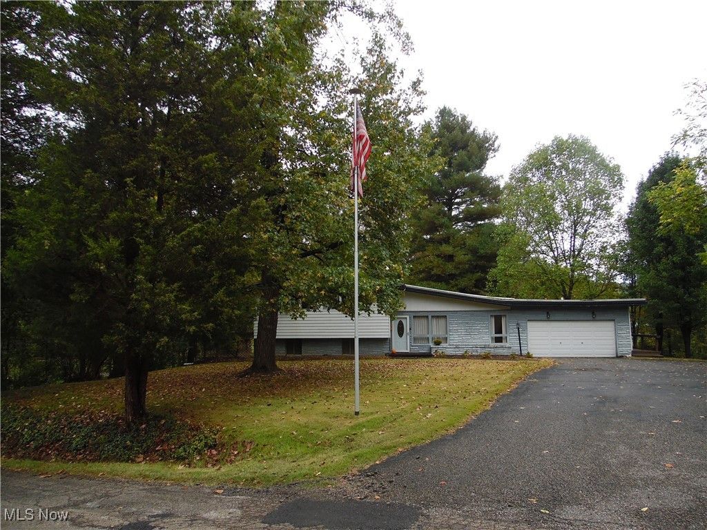 1615 Browns Road, Marietta, OH 45750