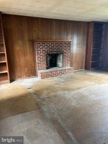31 BUXMONT LN, Willingborough, NJ 08046