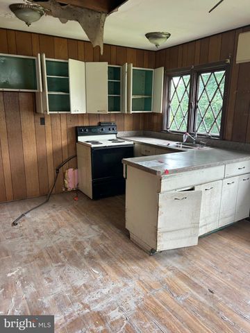 31 BUXMONT LN, Willingborough, NJ 08046