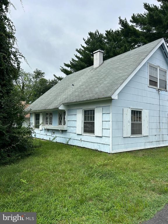 31 BUXMONT LN, Willingborough, NJ 08046