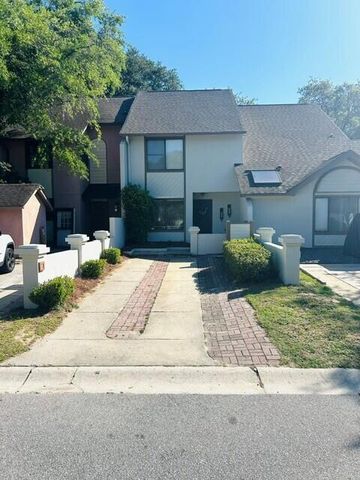 311 Lapwing Lane, Mount Pleasant, SC 29464