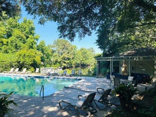 311 Lapwing Lane, Mount Pleasant, SC 29464