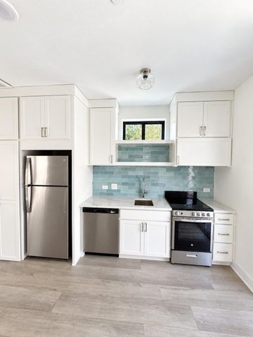 605 E 55th ST 4, Austin, TX 78751