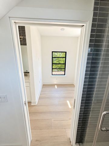 605 E 55th ST 4, Austin, TX 78751