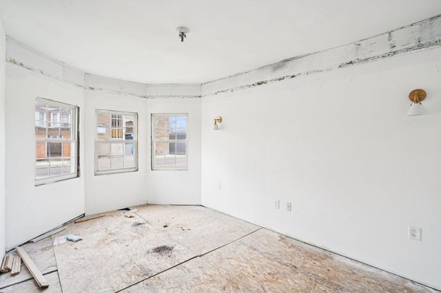 956 Glynn Court, Detroit, MI 48202