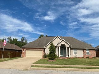 1903 Countryside Lane, Rogers, AR 72758