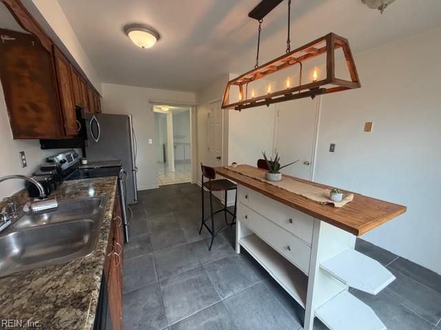2245 Speckled Rock LN, Virginia Beach, VA 23456