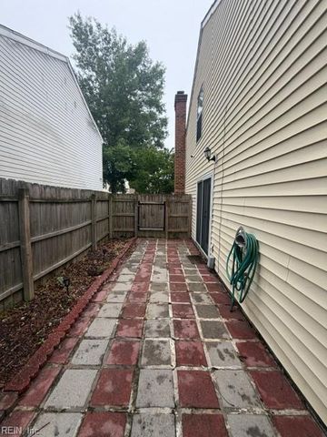 2245 Speckled Rock LN, Virginia Beach, VA 23456
