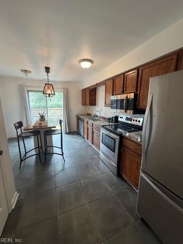 2245 Speckled Rock LN, Virginia Beach, VA 23456
