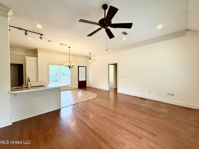 302 Bedford Court, Brandon, MS 39047
