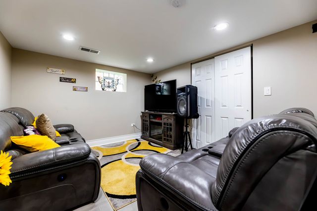 12442 S Throop Street, Calumet Park, IL 60827