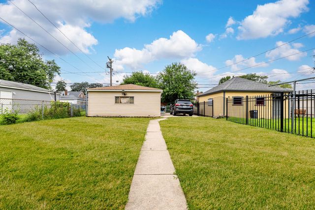 12442 S Throop Street, Calumet Park, IL 60827