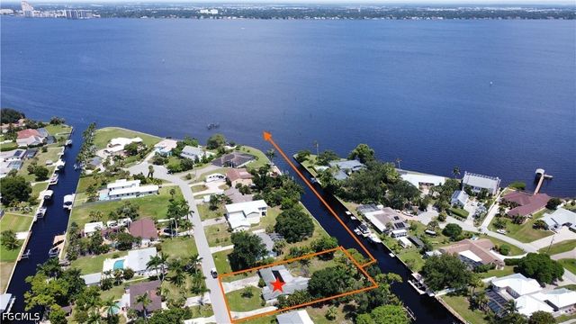 1845 Marina CIR, North Fort Myers, FL 33903