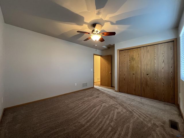 916 KATHRYN AVE, Rapid City, SD 57701