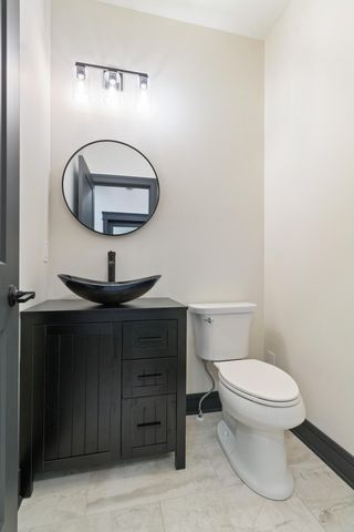 10138 Sentry Drive, St. John, IN 46373