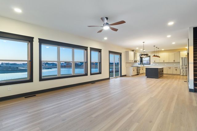 10138 Sentry Drive, St. John, IN 46373