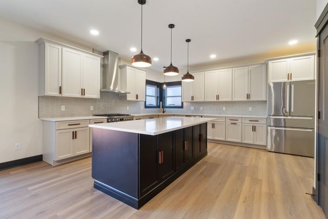 10138 Sentry Drive, St. John, IN 46373