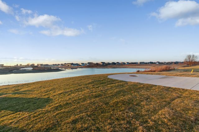 10138 Sentry Drive, St. John, IN 46373