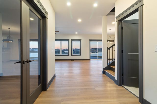 10138 Sentry Drive, St. John, IN 46373