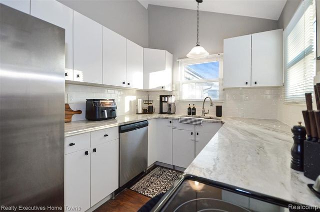 1373 Nolta Road, Walled Lake, MI 48390