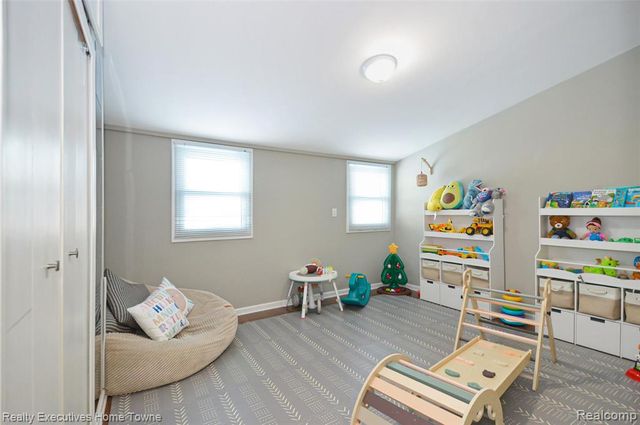 1373 Nolta Road, Walled Lake, MI 48390