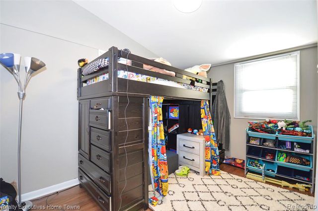 1373 Nolta Road, Walled Lake, MI 48390