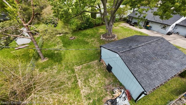 1373 Nolta Road, Walled Lake, MI 48390