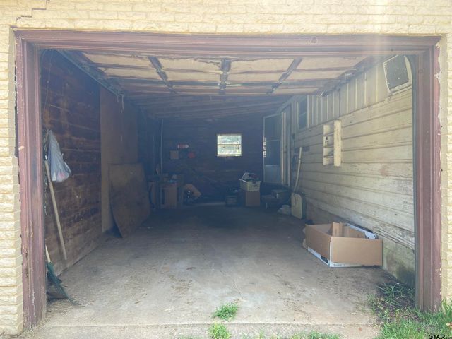 1604 Lakeshore Dr, Jacksonville, TX 75766
