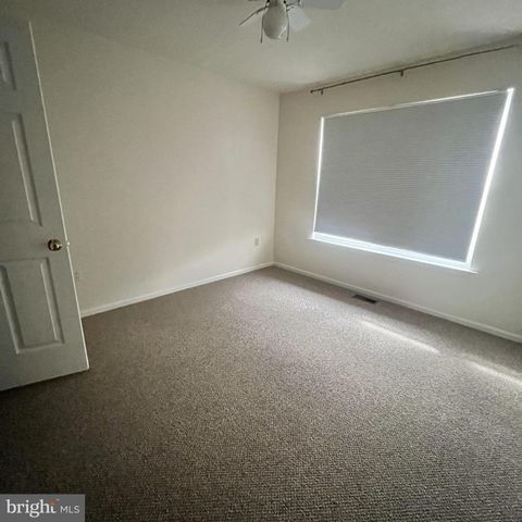 202 OAKTREE, Warminster, PA 18974