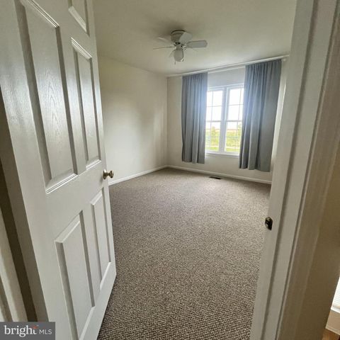 202 OAKTREE, Warminster, PA 18974