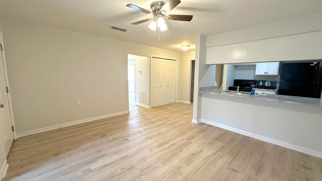 317 Mabry St Apt 113, Tallahassee, FL 32304