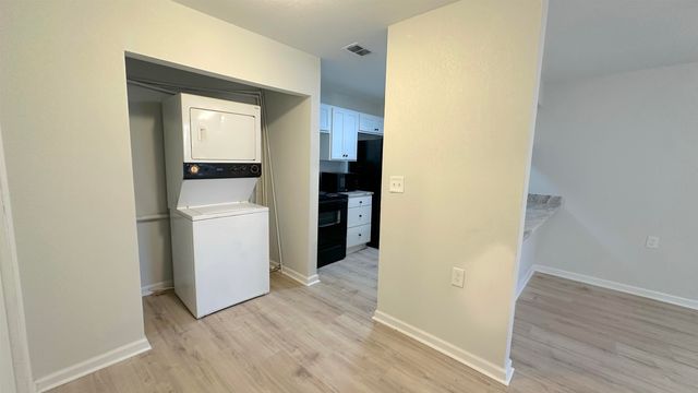 317 Mabry St Apt 113, Tallahassee, FL 32304