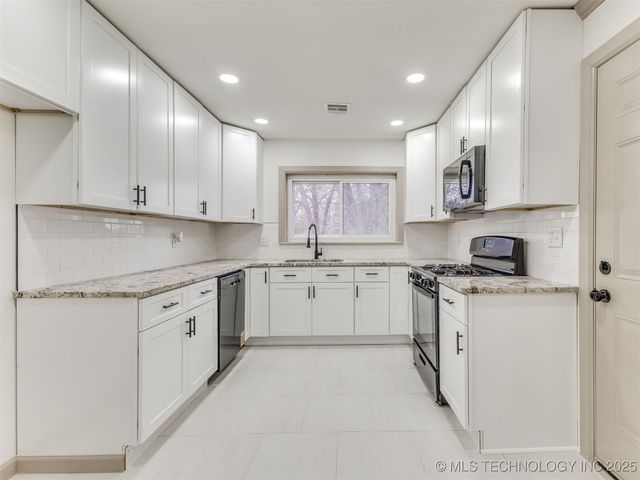 3242 S Marion Avenue, Tulsa, OK 74135