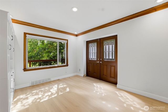 6722 River Road E, Puyallup, WA 98371