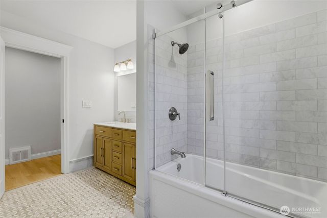 6722 River Road E, Puyallup, WA 98371