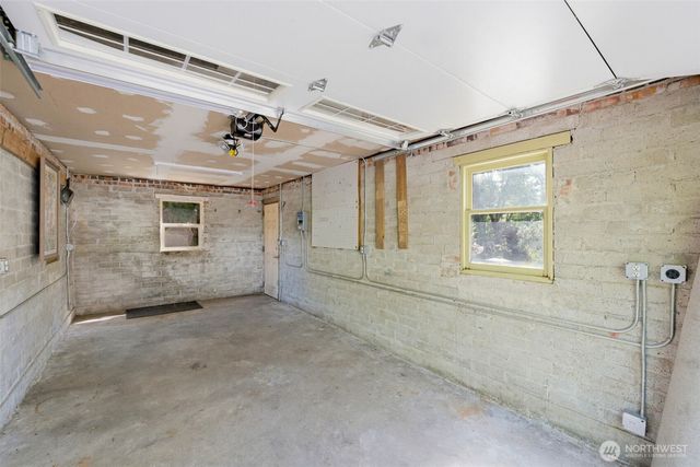 6722 River Road E, Puyallup, WA 98371