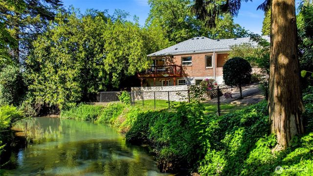 6722 River Road E, Puyallup, WA 98371