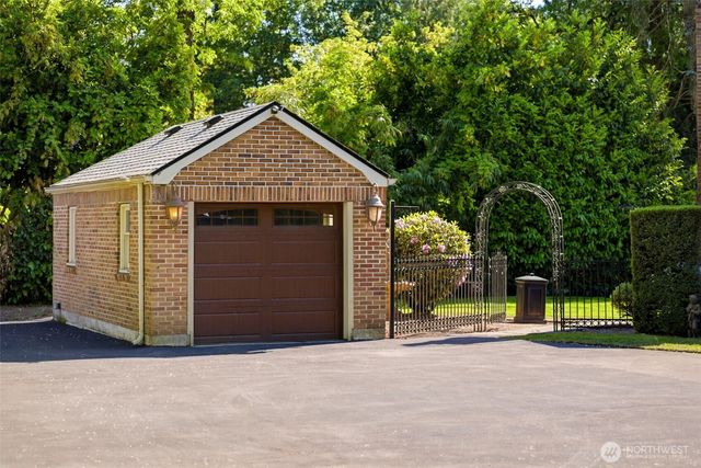 6722 River Road E, Puyallup, WA 98371