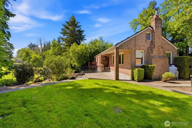 6722 River Road E, Puyallup, WA 98371