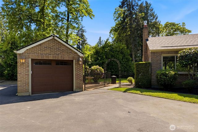 6722 River Road E, Puyallup, WA 98371