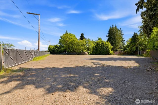 6722 River Road E, Puyallup, WA 98371