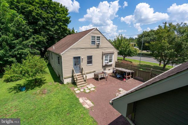 514 KANSAS RD, Warrington, PA 18976