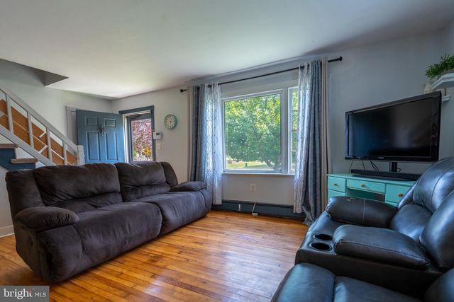 514 KANSAS RD, Warrington, PA 18976